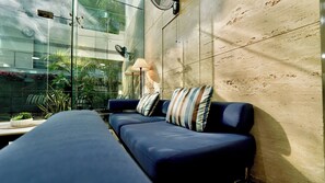 Lobby sitting area - CORPORATE STAYS-SUNCITY (Gurugram)