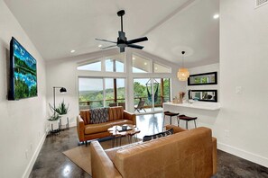 Living area - Stunning Three Cabins Great for Group in Wimberley, Texas (Wimberley)
