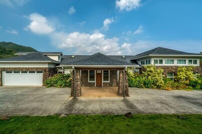 Breathtaking Villa with Swimming Pool and Fantastic Sights in Hauula, Hawaii
