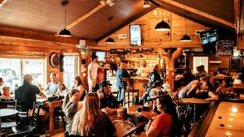 Bar (på overnatningsstedet)