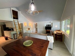 Dining - Amazing Cottage with Lake Views and Fireplace in Meredith, New Hampshire (Meredith)