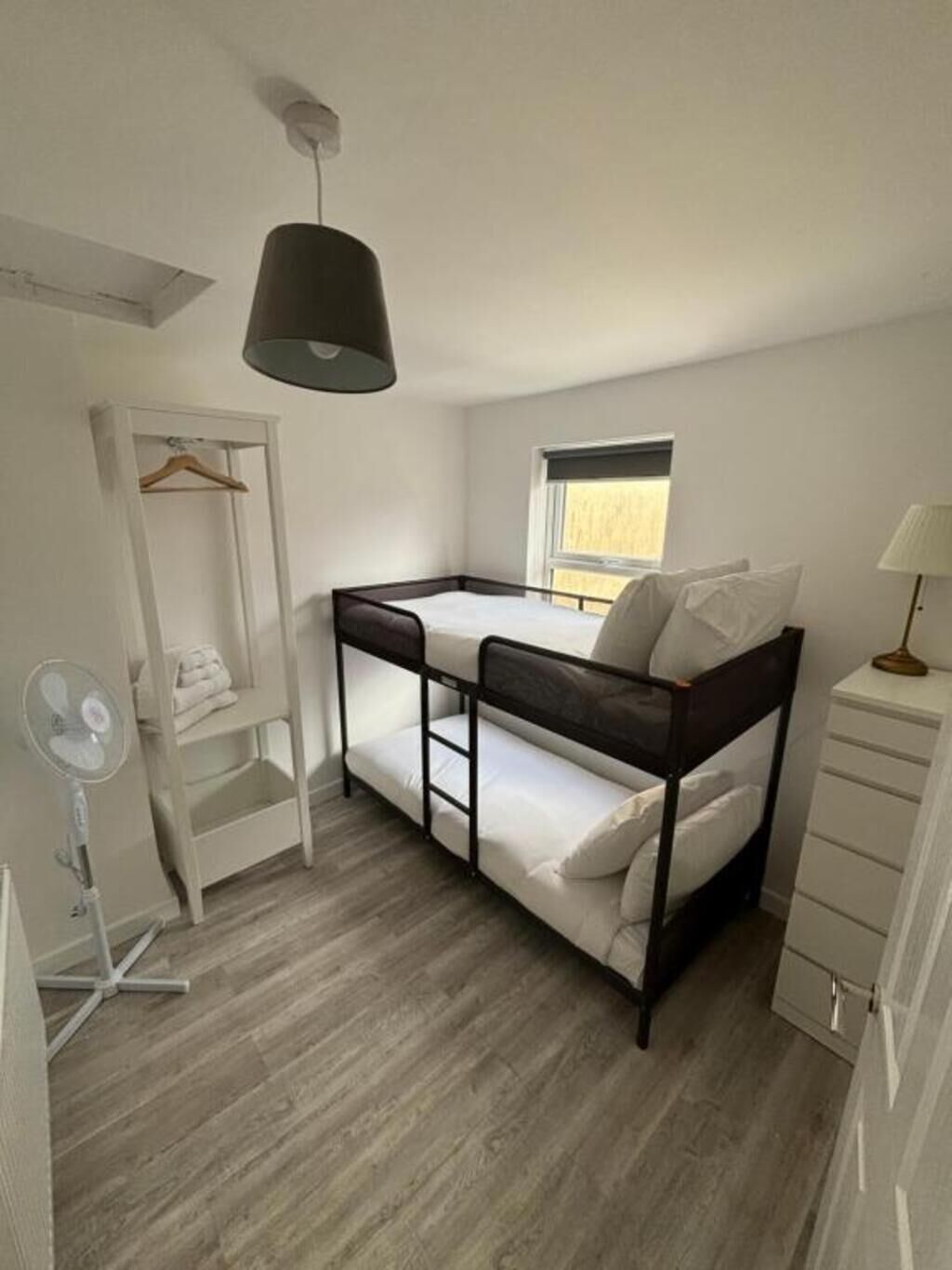 2 bedrooms, soundproofing, WiFi, bed sheets