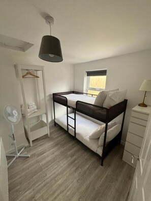 2 bedrooms, WiFi, bed sheets