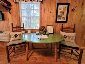 Dining - Furry Friends and Fields: Pet-Friendly Cabin with Unique Views in Sparta, TN (Sparta)