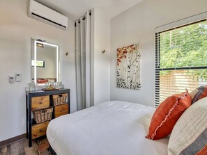 2 dormitorios, escritorio, tabla de planchar con plancha y wifi