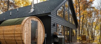 Riverside Retreat: Unwind in a Cabin with Private Steam Sauna on the Pine River