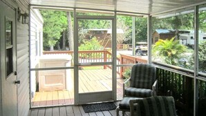 Interior - Delightful Cabin with Private Deck in Inverness, Florida (Inverness)