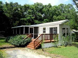 Unclassified image, 3 of 9, button - Delightful Cabin with Private Deck in Inverness, Florida (Inverness)