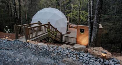 Designer Dome with Unmatched Scenery: Romantic Getaway near Falls in Cherry Log, Georgia