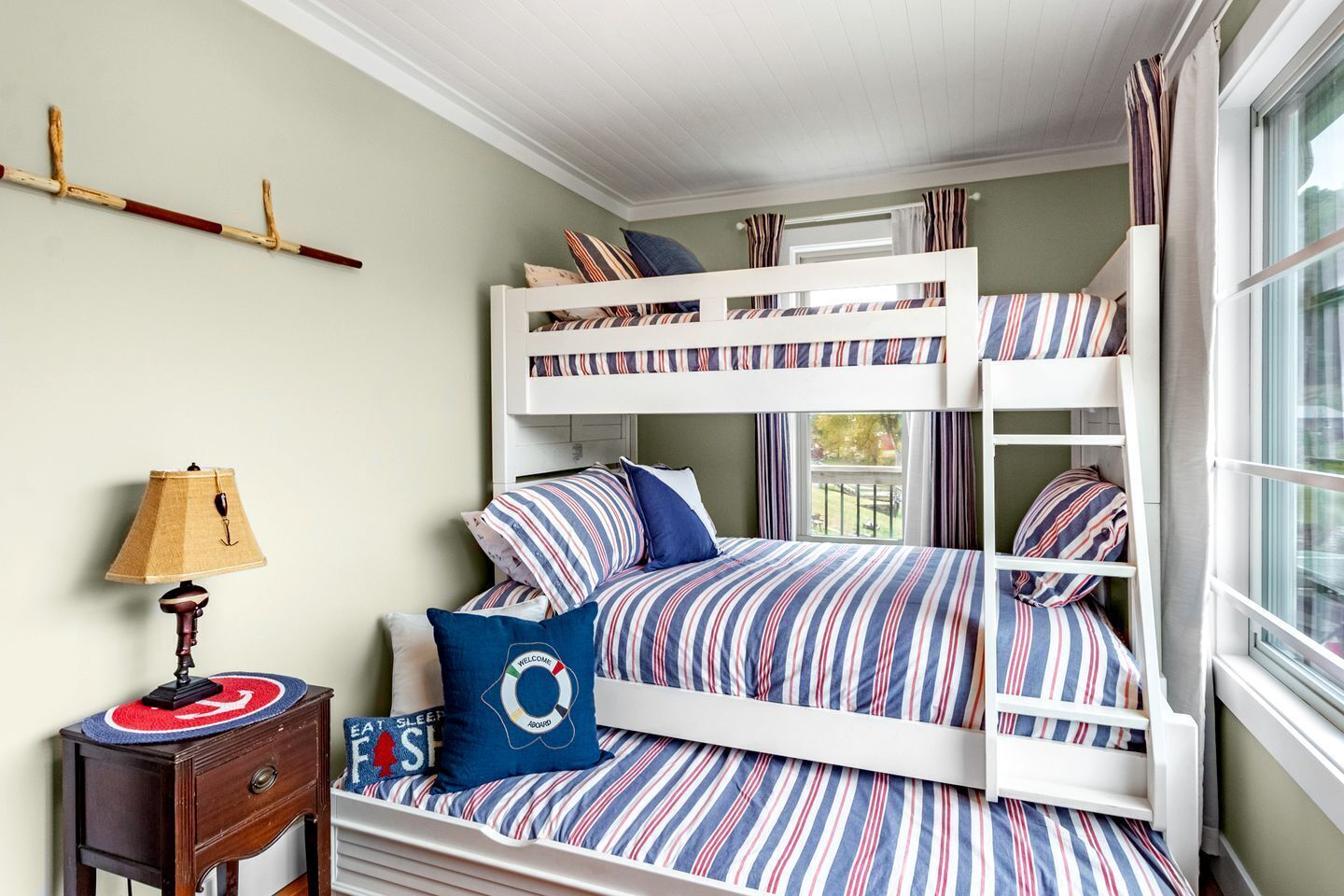 5 bedrooms, iron/ironing board, travel cot, WiFi