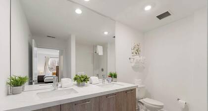 Spacious 3BR · Bronzeville/South Loop · Sleeps 8
