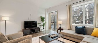 Spacious 3BR · Bronzeville/South Loop · Sleeps 8