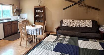 Wrangell Mountains Glamping Cabin, Ideal to Discover the Alaskan Wilderness