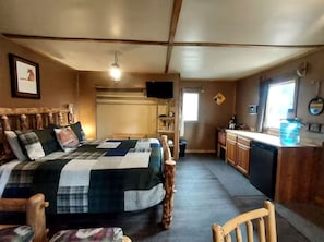 1 bedroom, travel cot, WiFi, bed sheets