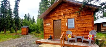 Wrangell-St.Elias National Park Glamping Cabin for an Alaskan Outdoor Adventure