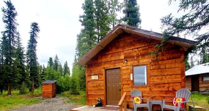Wrangell-St.Elias National Park Glamping Cabin for an Alaskan Outdoor Adventure