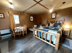 Interior - Wrangell-St.Elias National Park Glamping Cabin for an Alaskan Outdoor Adventure (Nabesna)