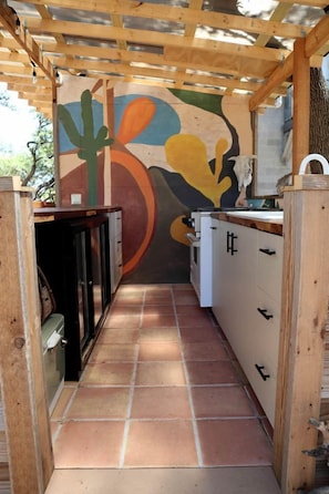 Interior - Colorful and Fully Equipped Yurt by Lake Travis For an Unforgettable Lakeway Glamping Escape, Texas (Lakeway)