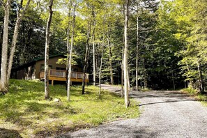 Exterior - Tranquil Glamping Mountain Getaway: Beautiful Cabin by a Lake in the Adirondack Park in Eagle Bay, New York (Eagle Bay)