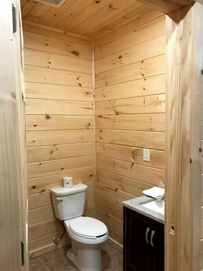 Towels, soap, shampoo, toilet paper - Tranquil Glamping Mountain Getaway: Beautiful Cabin by a Lake in the Adirondack Park in Eagle Bay, New York (Eagle Bay)