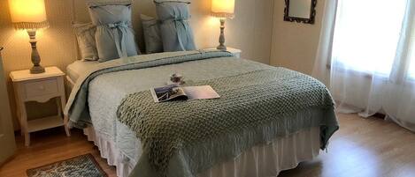3 slaapkamers, een strijkplank/strijkijzer, wifi, beddengoed
