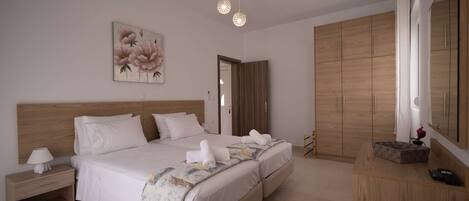 Fer et planche à repasser, Wi-Fi, draps fournis