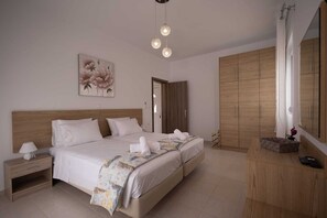 Iron/ironing board, WiFi, bed sheets - Stefanos House Stegna (ΡΟΔΟΣ)