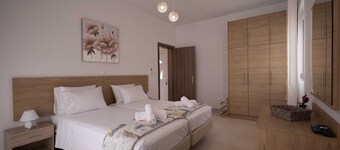 Stefanos House Stegna