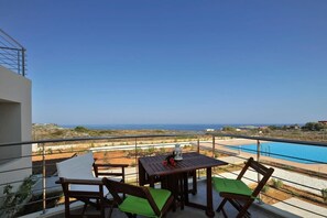 Outdoor dining - Cretan View Villa with ecological pool (Stavros)
