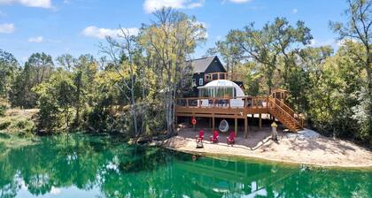 Outstanding Luxurious Dome with Mini Golf, Outdoor Bath, Sauna and Lake Views in Elgin, Texas