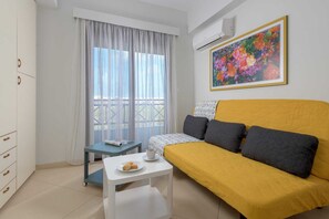 Living area - Rodini Anassa | Zeus, Apartment (Rodos)