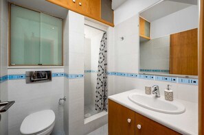Shower, hair dryer, towels - Rodini Anassa | Dimitra, Apartment (Rodos)