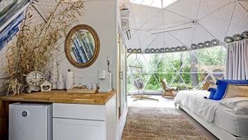 1 habitación, wifi y ropa de cama