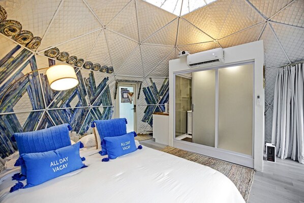 WiFi, bed sheets - Breathtaking Dome with Spectacular Interior and Exterior in Leesburg, Virginia (Leesburg)