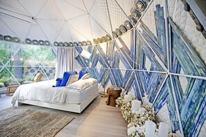 1 camera, Wi-Fi, lenzuola