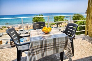Outdoor dining - Summer Paradise Stegna (RODOS)