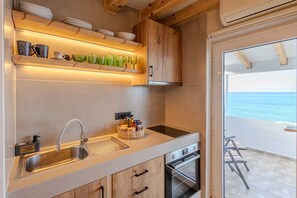 Fridge, coffee/tea maker, toaster, cookware/dishes/utensils - Diamond Seaview Stegna (Stegna)