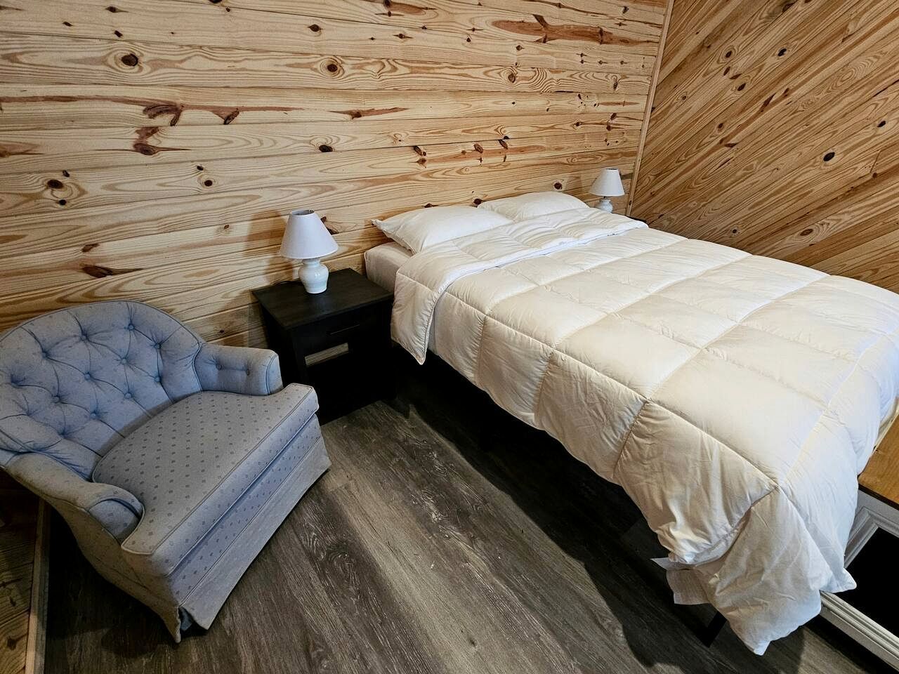 1 bedroom, in-room safe, WiFi, bed sheets