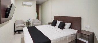 Collection O near Harbour Bay Mall formerly Kansa Hotel