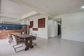 Dining - Collection O near Harbour Bay Mall formerly Kansa Hotel (Batam)