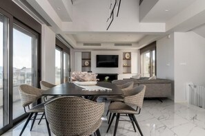 Dining - Aetheria Luxury Villa (Καλυθιές)