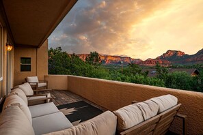 Terrace/patio - Spectacular Rental with Breathtaking Mountain Views in Arizona (Sedona)