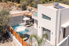Terrace/patio - Aura Luxury Villas Lyra, Villa (Rhodes)