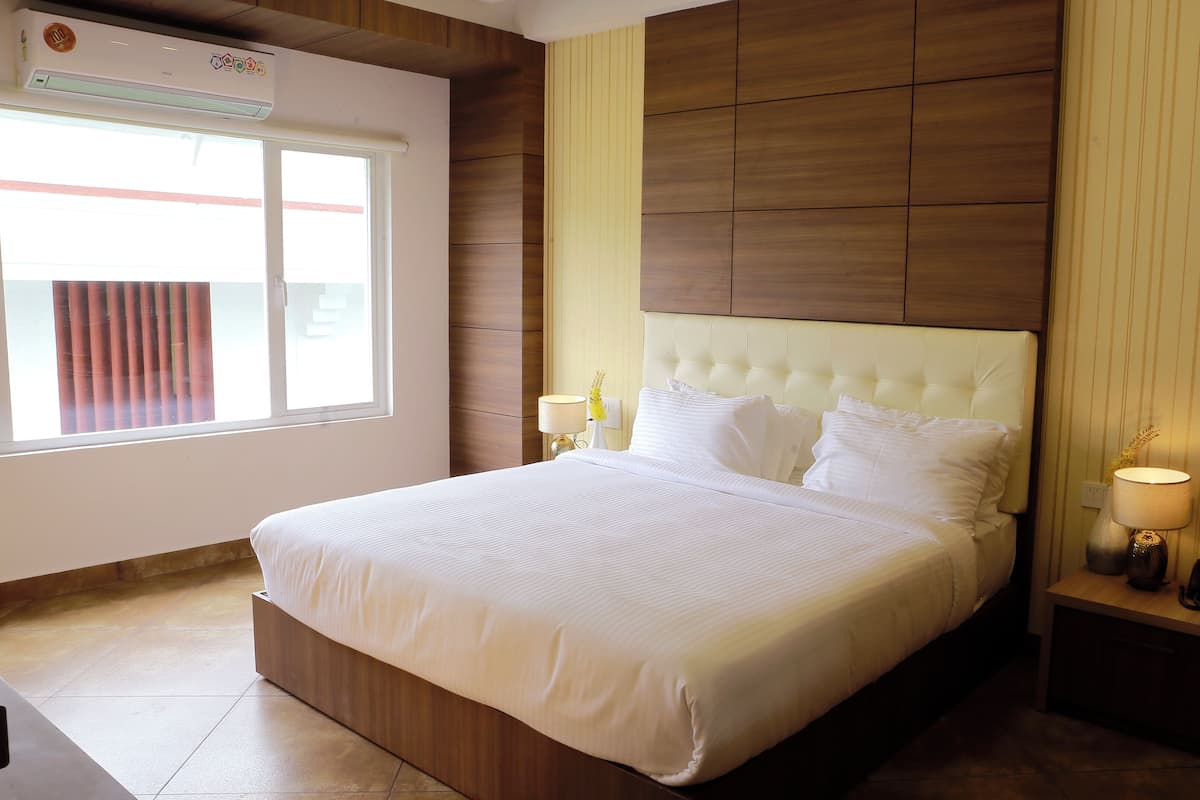 Suite Grand | Ruang kerja ramah laptop dan Wi-Fi gratis