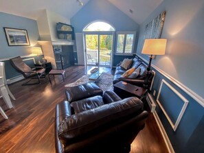 Living area - Classy White Mountains Cabin for a Weekend Getaway in NH (Carroll)