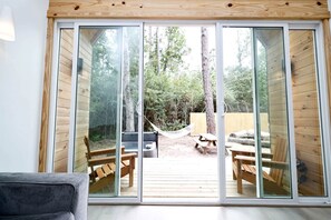 Interior - Wonderful Cabin with Great Forest Sights in Montgomery, Texas (Montgomery)