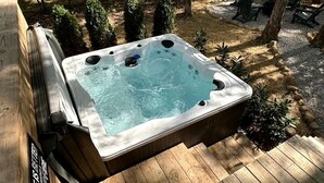 屋外スパ浴槽
