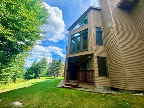 Exterior - Fabulous Cabin in the White Mountains for Group Getaways (Carroll)