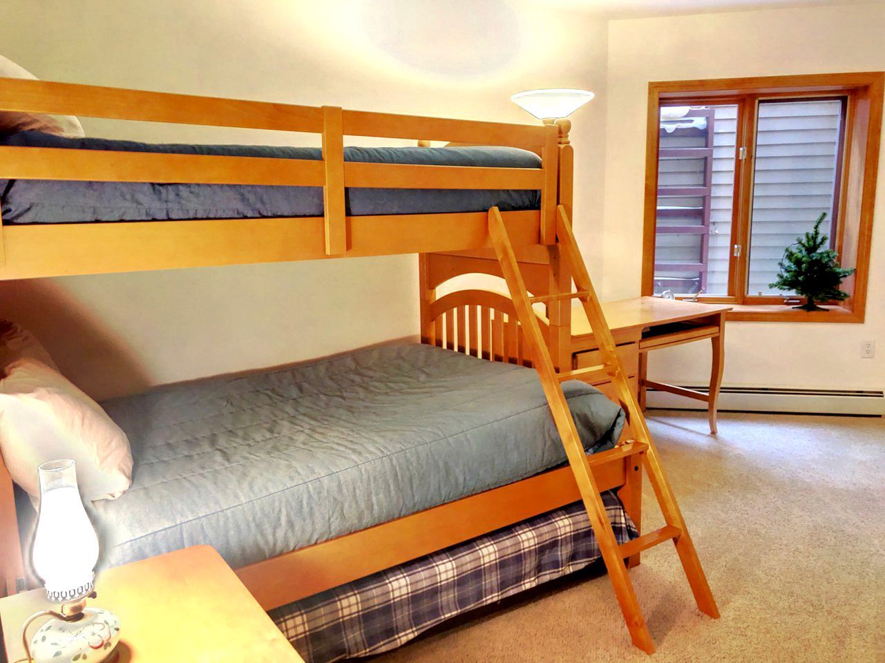 5 bedrooms, WiFi, bed sheets