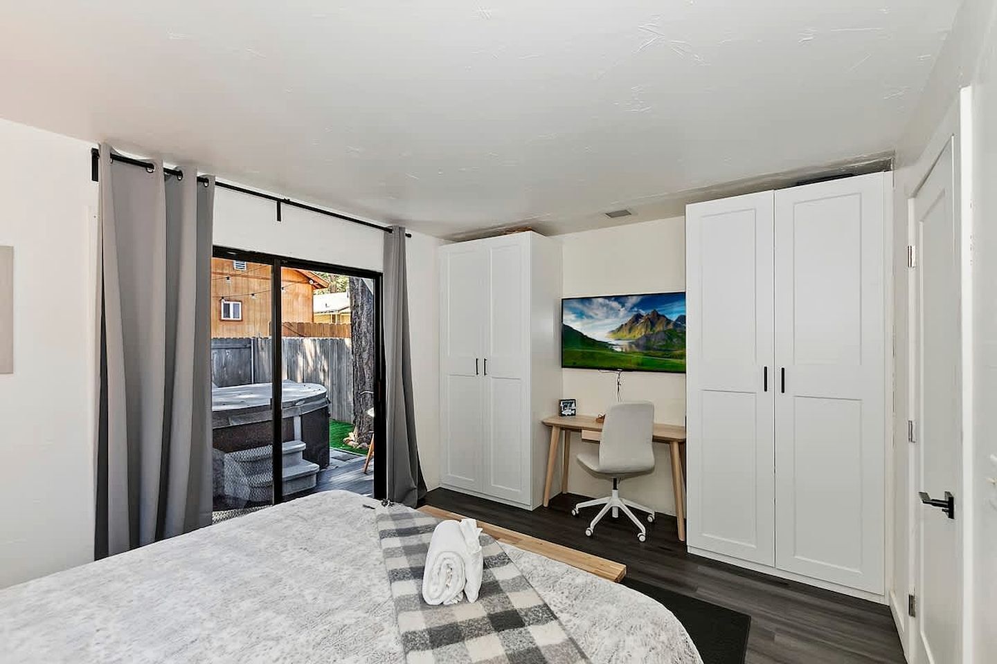 3 bedrooms, WiFi, bed sheets